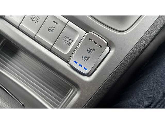 Hyundai KONA 150kW Premium SE 64kWh 5dr Auto White