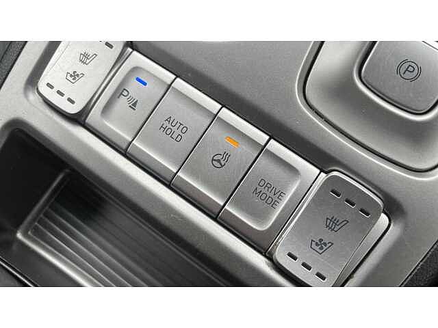 Hyundai KONA 150kW Premium SE 64kWh 5dr Auto White