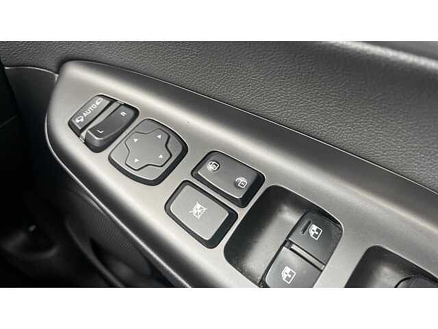 Hyundai KONA 150kW Premium SE 64kWh 5dr Auto White