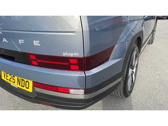 Hyundai SANTA FE SANTA FE 1.6 TGDi Plug-in Hybrid Premium 5dr 4WD Auto BLUE