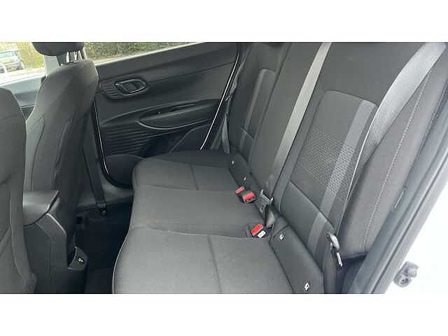 Hyundai I20 i20 5Dr HAT 1.0 T-gdi 100ps Premium DCT Atlas White