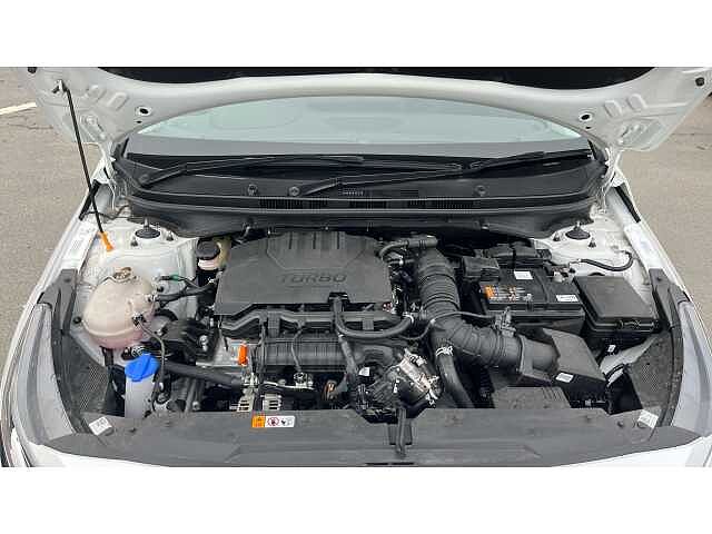 Hyundai I20 i20 5Dr HAT 1.0 T-gdi 100ps Premium DCT Atlas White