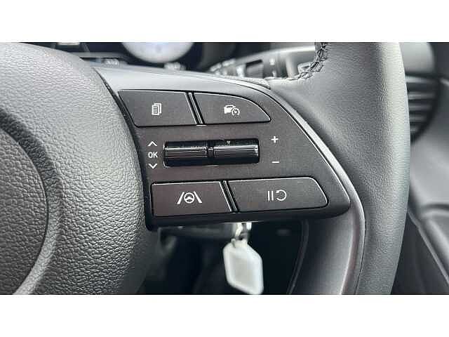 Hyundai I20 i20 5Dr HAT 1.0 T-gdi 100ps Premium DCT Atlas White