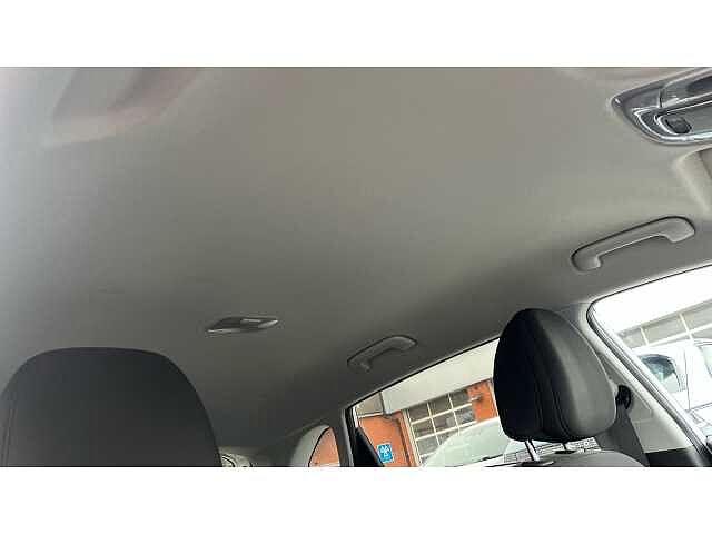 Hyundai I20 i20 5Dr HAT 1.0 T-gdi 100ps Premium DCT Atlas White