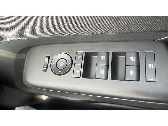 Hyundai KONA KONA 1.6 GDi Hybrid Advance 5dr DCT Abyss Black