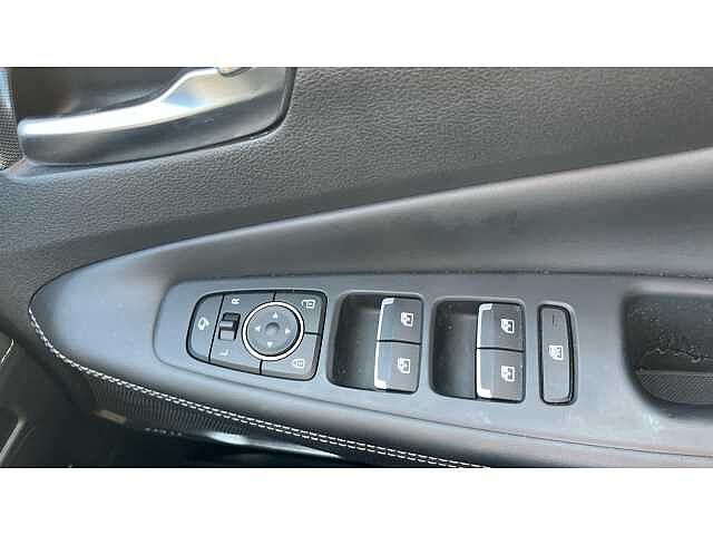 Hyundai SANTA FE SANTA FE 1.6 TGDi Hybrid Ultimate 5dr 4WD Auto Silver