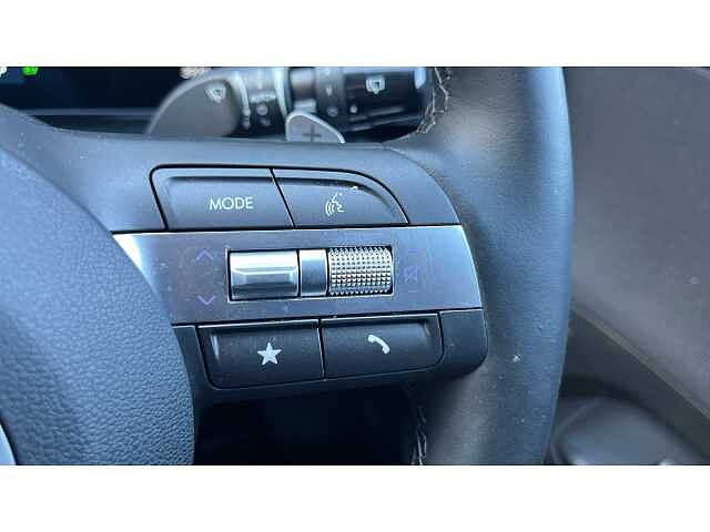 Hyundai KONA KONA 1.6 Hybrid 138 Ultimate 5dr DCT Atlas White