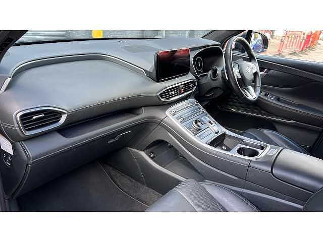 Hyundai SANTA FE SANTA FE 1.6 TGDi Plug-in Hybrid Ultimate 5dr 4WD Auto BLACK