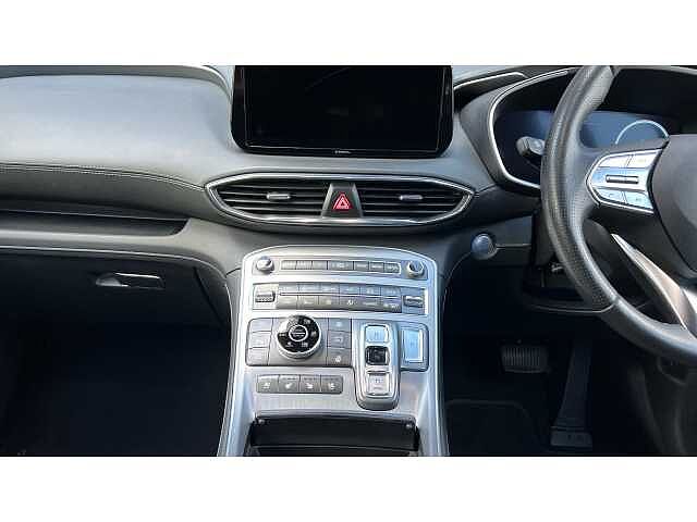 Hyundai SANTA FE SANTA FE 1.6 TGDi Plug-in Hybrid Ultimate 5dr 4WD Auto BLACK