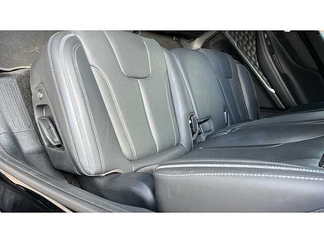 Hyundai SANTA FE SANTA FE 1.6 TGDi Plug-in Hybrid Ultimate 5dr 4WD Auto BLACK