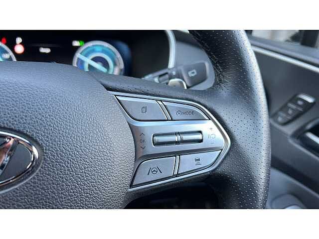 Hyundai SANTA FE SANTA FE 1.6 TGDi Plug-in Hybrid Ultimate 5dr 4WD Auto BLACK