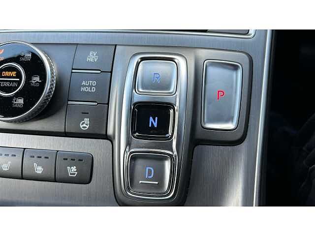 Hyundai SANTA FE SANTA FE 1.6 TGDi Plug-in Hybrid Ultimate 5dr 4WD Auto BLACK