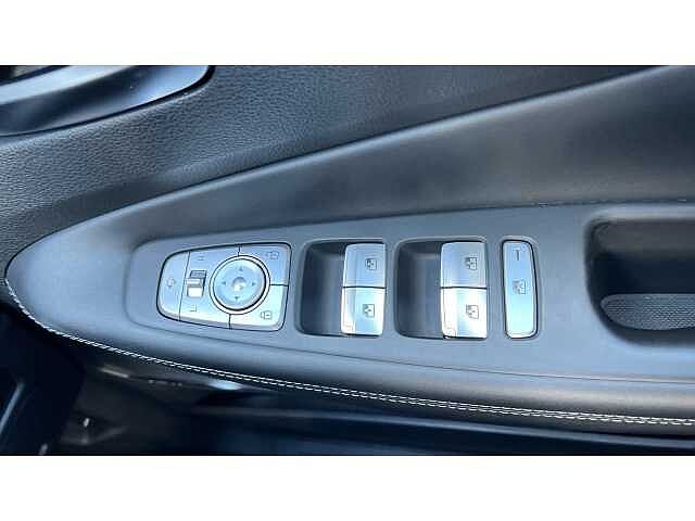 Hyundai SANTA FE SANTA FE 1.6 TGDi Plug-in Hybrid Ultimate 5dr 4WD Auto BLACK