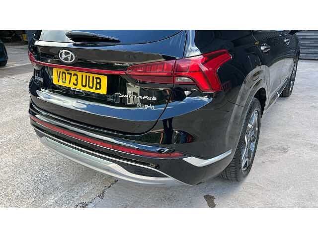 Hyundai SANTA FE SANTA FE 1.6 TGDi Plug-in Hybrid Ultimate 5dr 4WD Auto BLACK