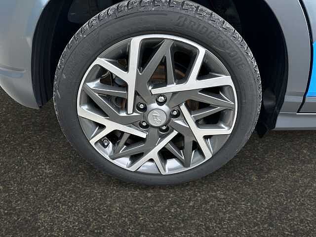 Hyundai KONA 1.6 GDi Hybrid Premium 5dr DCT lagoon blue