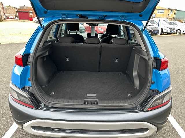 Hyundai KONA 1.6 GDi Hybrid Premium 5dr DCT lagoon blue