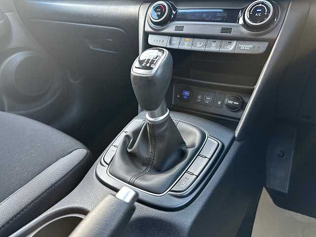 Hyundai KONA 1.0T GDi Blue Drive Premium 5dr Phantom Black