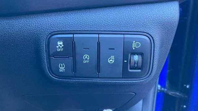 Hyundai BAYON 1.0 TGDi 48V MHEV Premium 5dr DCT Petrol Hatchback Blue