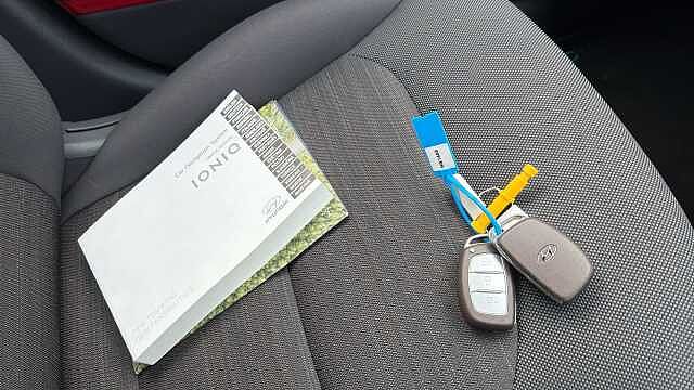 Hyundai IONIQ 1.6 GDi Hybrid Premium 5dr DCT Hybrid Hatchback