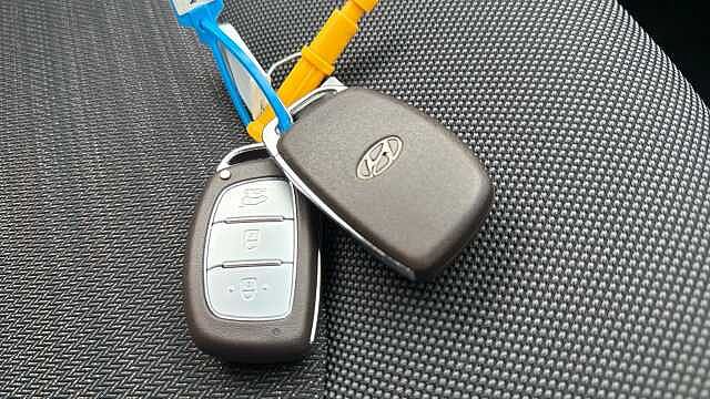 Hyundai IONIQ 1.6 GDi Hybrid Premium 5dr DCT Hybrid Hatchback