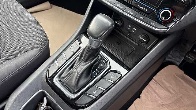 Hyundai IONIQ 1.6 GDi Hybrid Premium 5dr DCT Hybrid Hatchback