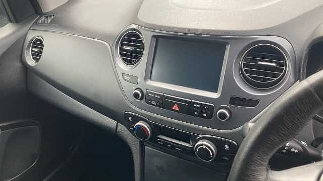 Hyundai i10 1.2 Premium 5dr Petrol Hatchback