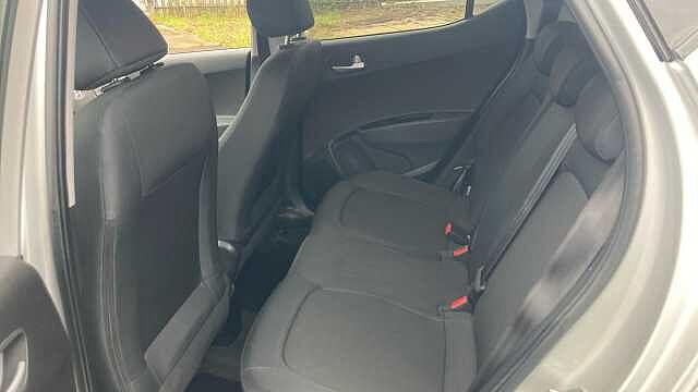 Hyundai i10 1.2 Premium 5dr Petrol Hatchback