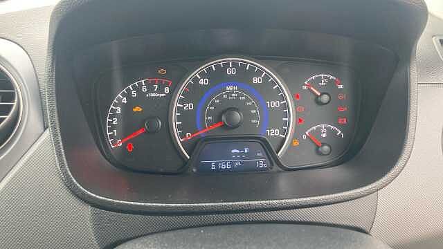 Hyundai i10 1.2 Premium 5dr Petrol Hatchback