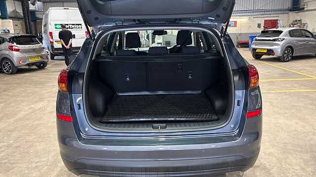 Hyundai TUCSON 1.6 GDi SE Nav 5dr 2WD Petrol Estate Grey