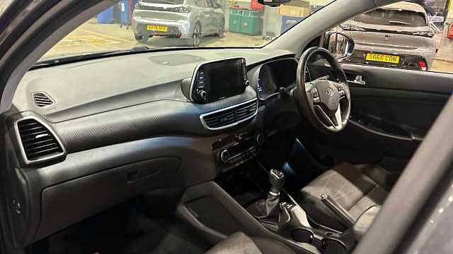 Hyundai TUCSON 1.6 GDi SE Nav 5dr 2WD Petrol Estate Grey