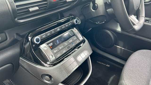 Hyundai INSTER 85kW 01 49kWh 5dr Auto Electric Hatchback