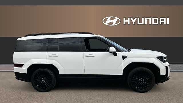 Hyundai SANTA FE 1.6 TGDi Hybrid Calligraphy 5dr 4WD Auto Hybrid Estate White