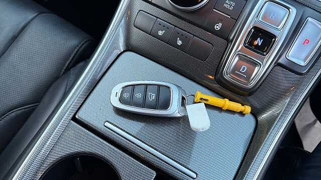 Hyundai SANTA FE 1.6 TGDi Hybrid Premium 5dr Auto Hybrid Estate