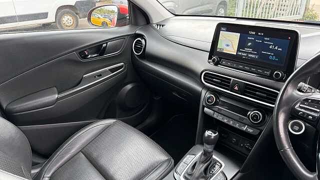 Hyundai KONA 1.6 GDi Hybrid Premium SE 5dr DCT Hybrid Hatchback Orange