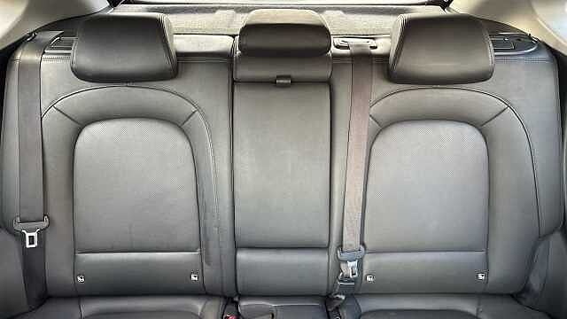 Hyundai KONA 1.6 GDi Hybrid Ultimate 5dr DCT Hybrid Hatchback White