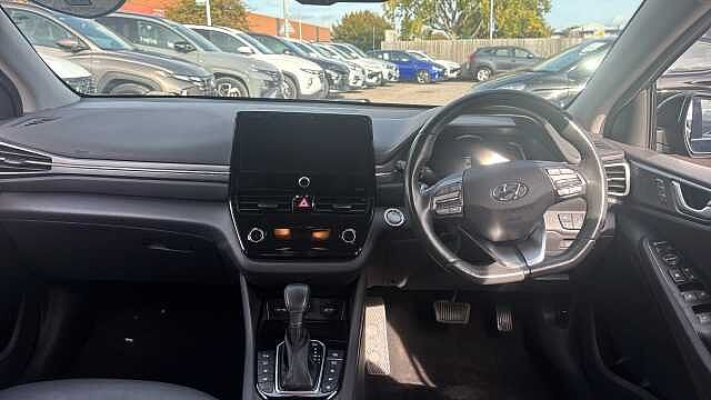 Hyundai IONIQ 1.6 GDi Hybrid Premium SE 5dr DCT Hybrid Hatchback Black