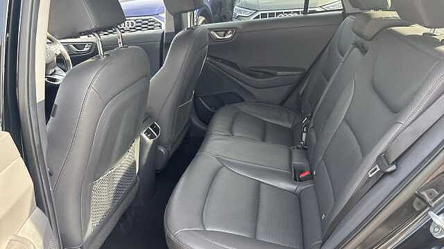 Hyundai IONIQ 1.6 GDi Hybrid Premium SE 5dr DCT Hybrid Hatchback Black