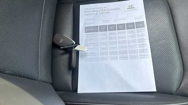 Hyundai IONIQ 1.6 GDi Hybrid Premium SE 5dr DCT Hybrid Hatchback Black