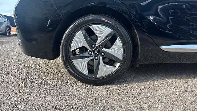 Hyundai IONIQ 1.6 GDi Hybrid Premium SE 5dr DCT Hybrid Hatchback Black