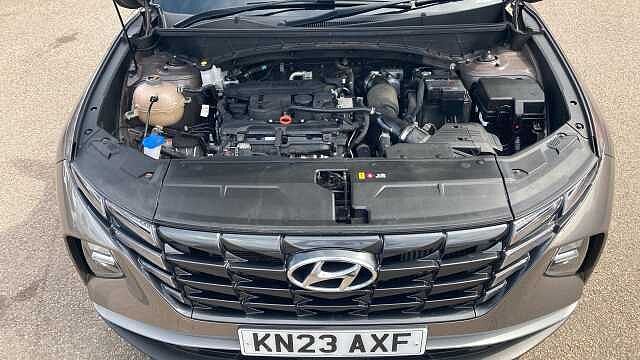 Hyundai TUCSON 1.6 TGDi 48V MHD SE Connect 5dr 2WD DCT Petrol Estate Brown