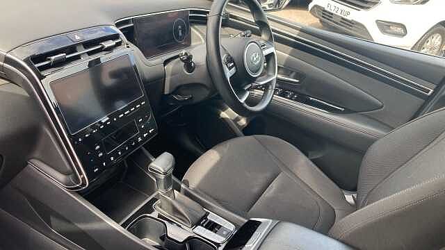 Hyundai TUCSON 1.6 TGDi 48V MHD SE Connect 5dr 2WD DCT Petrol Estate Brown