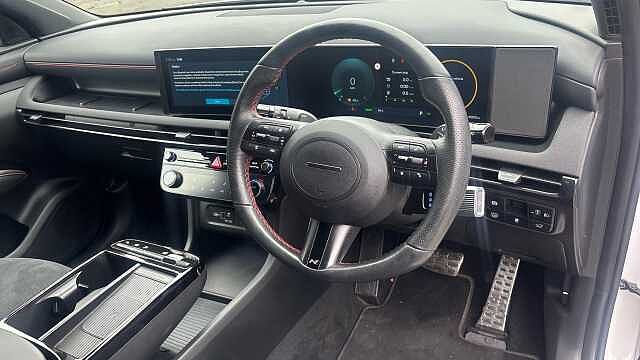 Hyundai TUCSON 1.6T Hybrid N Line 5dr Auto Hybrid Estate White