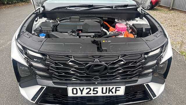 Hyundai TUCSON 1.6T Hybrid N Line 5dr Auto Hybrid Estate White