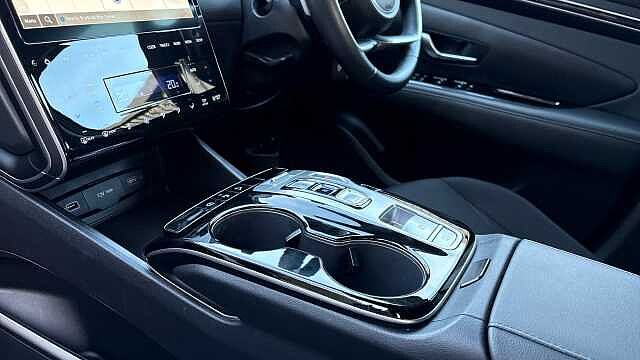 Hyundai TUCSON 1.6 TGDi Hybrid 230 SE Connect 5dr 2WD Auto Hybrid Estate Red