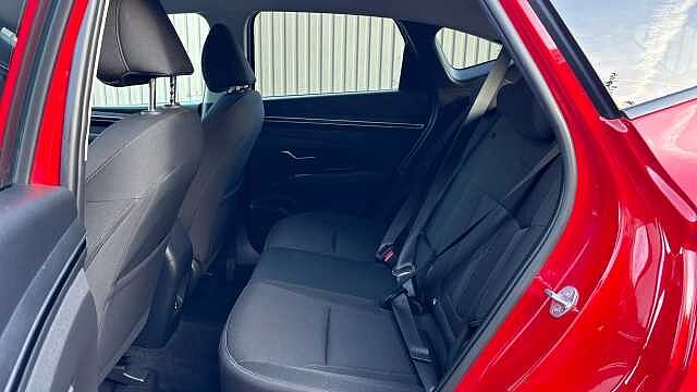 Hyundai TUCSON 1.6 TGDi Hybrid 230 SE Connect 5dr 2WD Auto Hybrid Estate Red