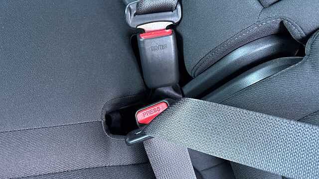 Hyundai TUCSON 1.6 TGDi Hybrid 230 SE Connect 5dr 2WD Auto Hybrid Estate Red