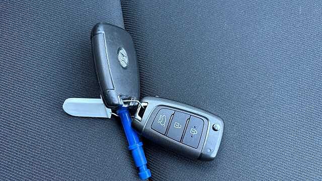 Hyundai TUCSON 1.6 TGDi Hybrid 230 SE Connect 5dr 2WD Auto Hybrid Estate Red