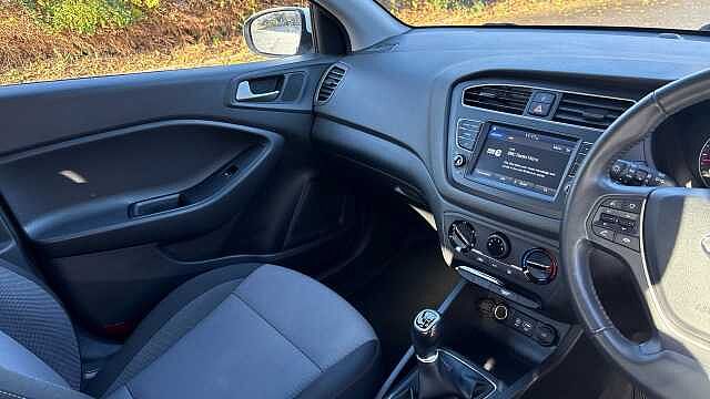 Hyundai i20 1.2 MPi SE 5dr Petrol Hatchback