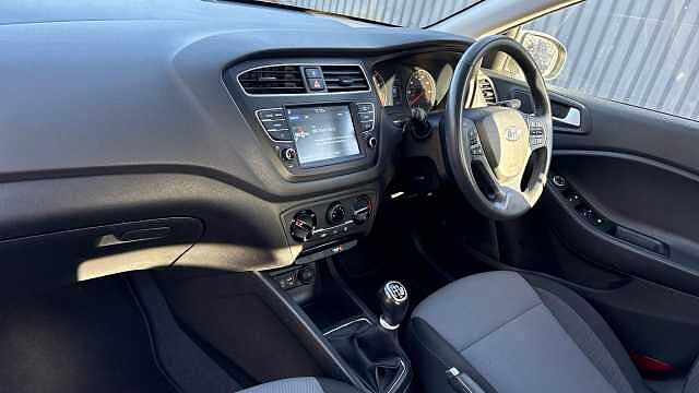 Hyundai i20 1.2 MPi SE 5dr Petrol Hatchback