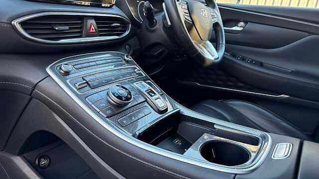Hyundai SANTA FE 1.6 TGDi Plug-in Hybrid Ultimate 5dr 4WD Auto Estate